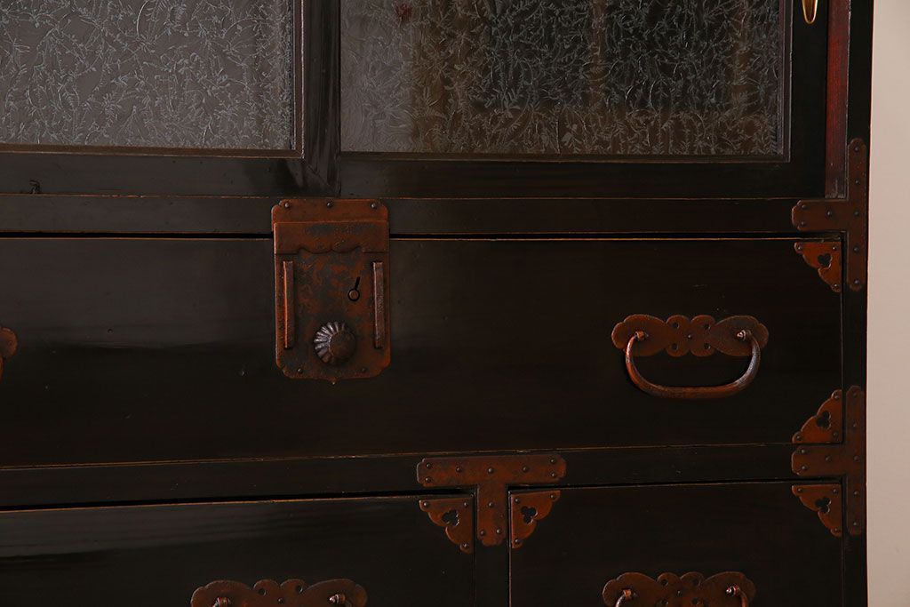 アンティーク家具　古民具・骨董　明治期　六尺　台輪付き!結霜ガラス引き戸の大川箪笥サイドボード(水屋箪笥)