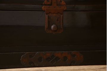 アンティーク家具　古民具・骨董　明治期　六尺　台輪付き!結霜ガラス引き戸の大川箪笥サイドボード(水屋箪笥)