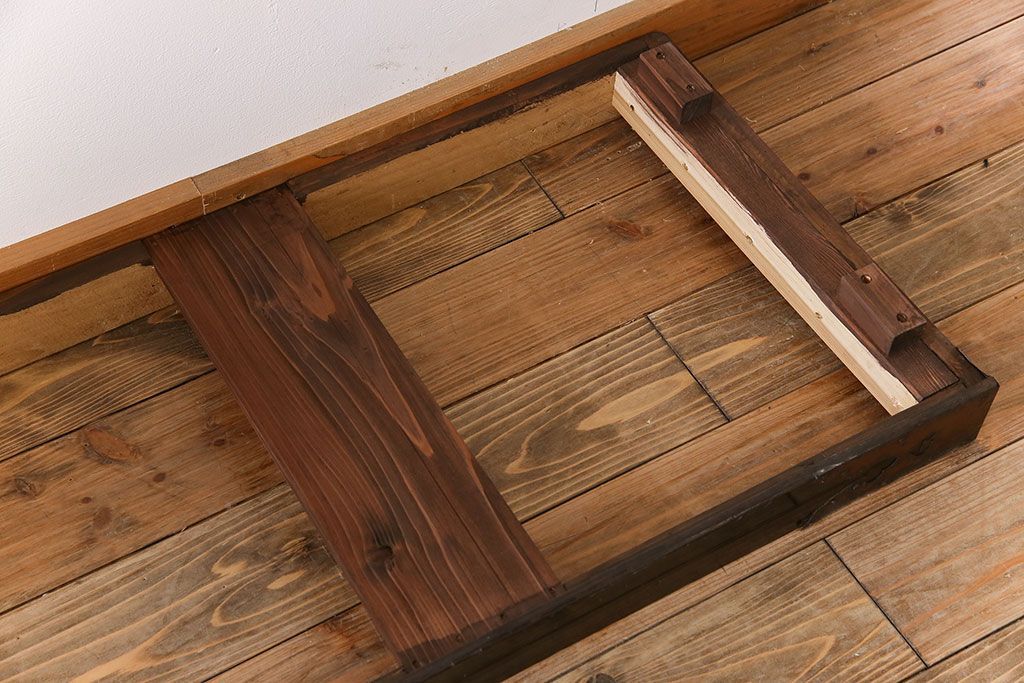 アンティーク家具　古民具・骨董　明治期　六尺　台輪付き!結霜ガラス引き戸の大川箪笥サイドボード(水屋箪笥)