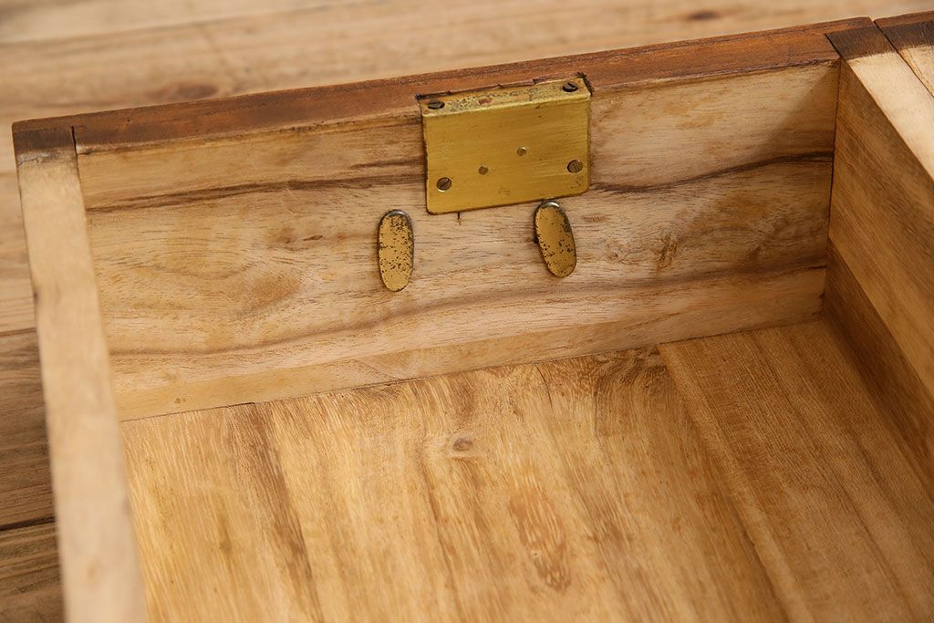 アンティーク家具　和製アンティーク　結霜ガラス入り!和モダンな鉄脚付きタンスローボード(箪笥)