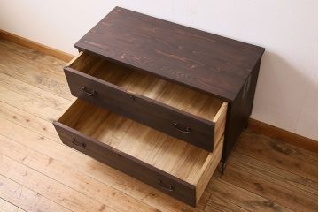 アンティーク家具　檜天板!鉄脚付　シックな味わいのアンティーク箪笥ローボード