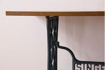 レトロ家具　アンティーク　ネイビーペイントレッグ　レトロなシンガー社製ミシンテーブル(シンガーミシン、ミシン台)(1)