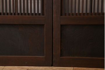 アンティーク　裏障子付き　モダンなデザイン!ダイヤガラス帯の格子戸2枚セット