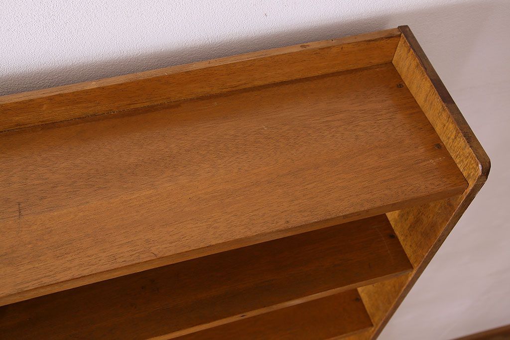 レトロ家具　昭和レトロ　背の高いシンプルなアンティーク本棚(飾り棚・シェルフ)