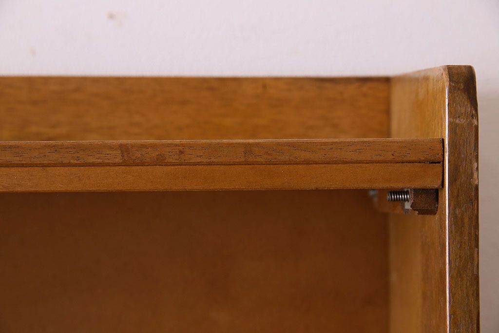 レトロ家具　昭和レトロ　背の高いシンプルなアンティーク本棚(飾り棚・シェルフ)