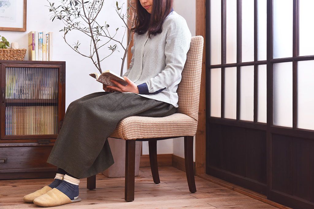 アンティーク家具　シンプルなアンティークチェア(布座面・ファブリック)(2)