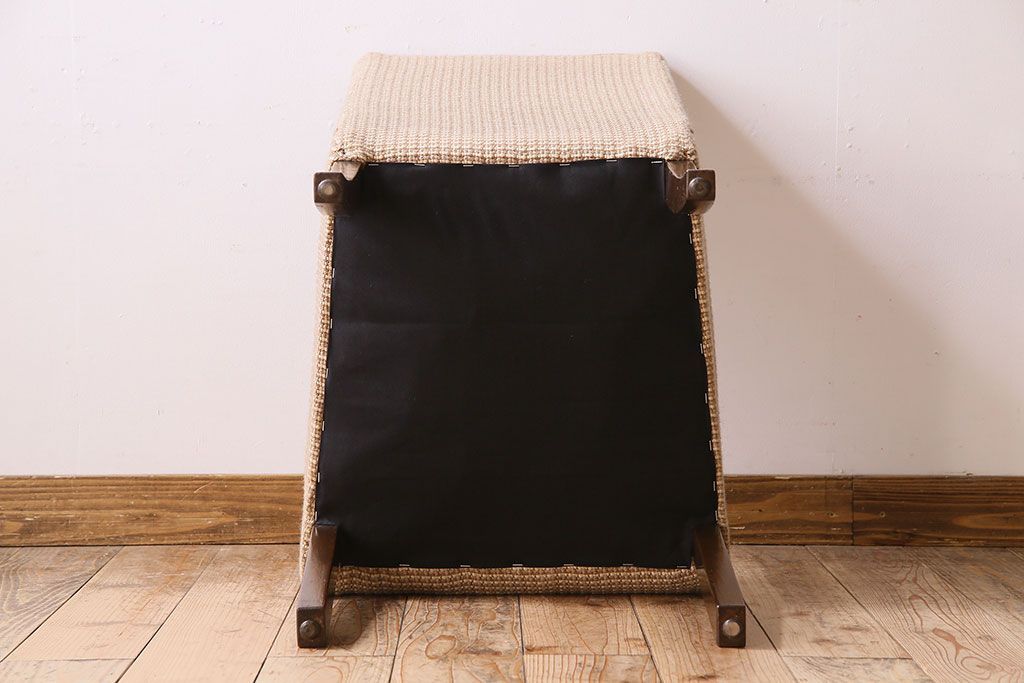 アンティーク家具　シンプルなアンティークチェア(布座面・ファブリック)(2)