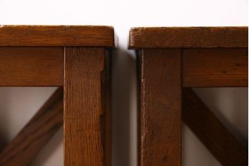 アンティーク雑貨　ナラ材　昭和レトロ　学校のシンプルな角スツール2脚セット(1)