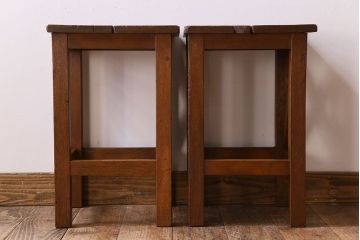 アンティーク雑貨　ナラ材　昭和レトロ　学校のシンプルな角スツール2脚セット(2)