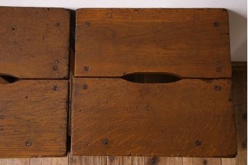 アンティーク雑貨　ナラ材　昭和レトロ　学校のシンプルな角スツール2脚セット(2)