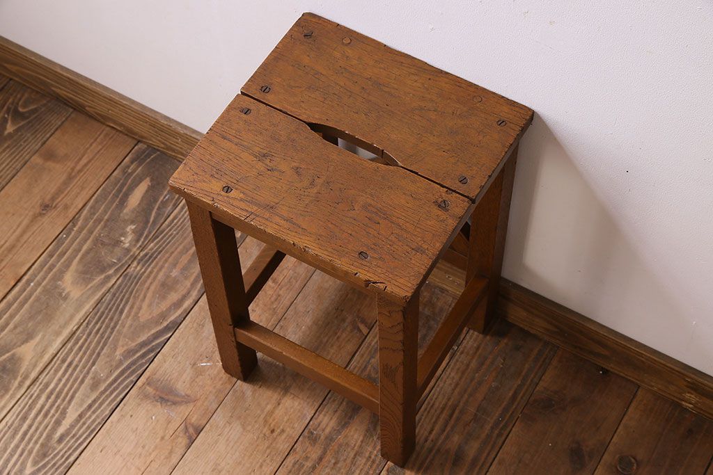 アンティーク雑貨　ナラ材　昭和レトロ　学校のシンプルな角スツール(2)
