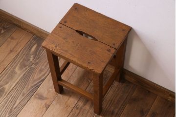 アンティーク雑貨　ナラ材　昭和レトロ　学校のシンプルな角スツール(2)