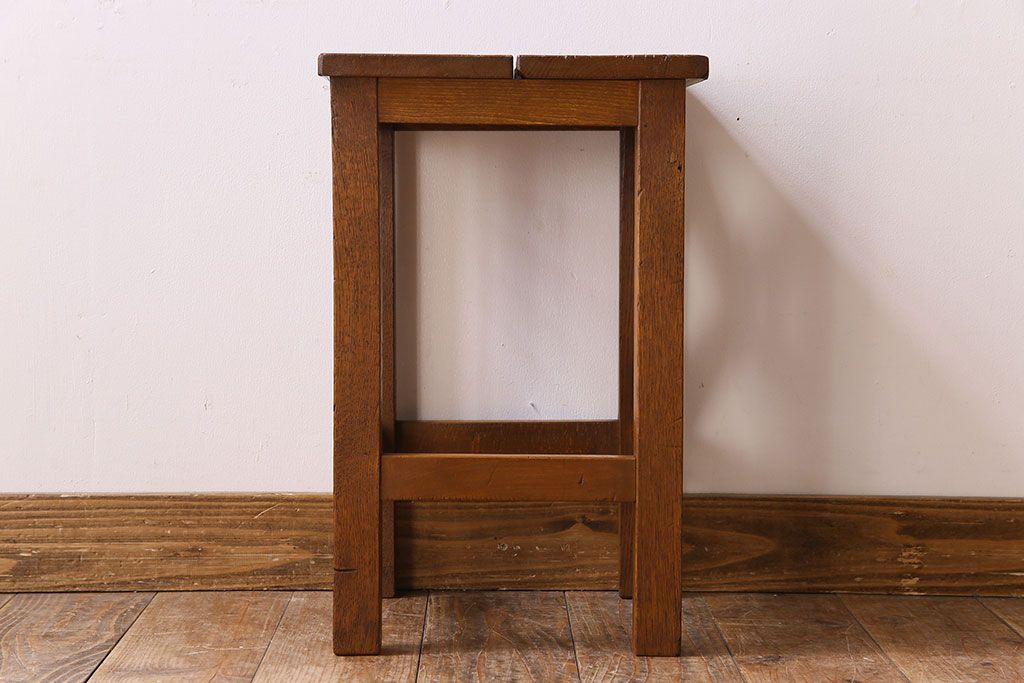 アンティーク雑貨　ナラ材　昭和レトロ　学校のシンプルな角スツール(2)