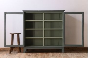 アンティーク家具　ペイント　アンティーク　脚付き!古い収納棚(キャビネット)