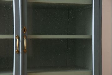 アンティーク家具　ペイント　アンティーク　脚付き!古い収納棚(キャビネット)