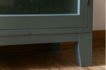 アンティーク家具　ペイント　アンティーク　脚付き!古い収納棚(キャビネット)