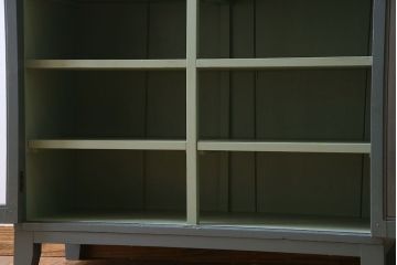 アンティーク家具　ペイント　アンティーク　脚付き!古い収納棚(キャビネット)