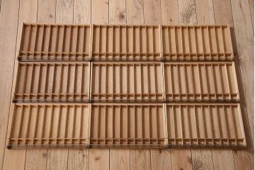 レトロ家具　昭和レトロ　古い木製のアンティーク糸ケース(引き出し)