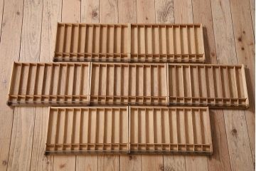 レトロ家具　昭和レトロ　古い木製のアンティーク糸ケース(引き出し)