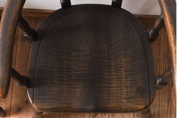 中古　高級品　飛騨産業　PROVINCIAL(プロヴィンシャル・プロビンシャル)　キツツキ　スモーカーズボウ(アームチェア)2脚セット(1)(定価約18万円/1脚)