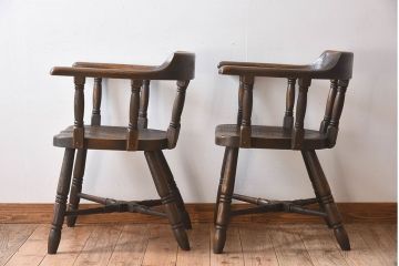 中古　高級品　飛騨産業　PROVINCIAL(プロヴィンシャル・プロビンシャル)　キツツキ　スモーカーズボウ(アームチェア)2脚セット(2)(定価約18万円/1脚)