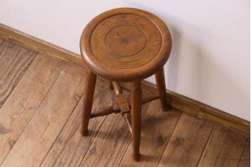 レトロ家具　和製アンティーク　シンプルレトロな丸型スツール