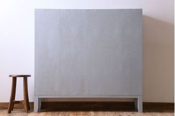 レトロ家具　気泡ガラス入り! レトロなデザインのペイントマス目棚