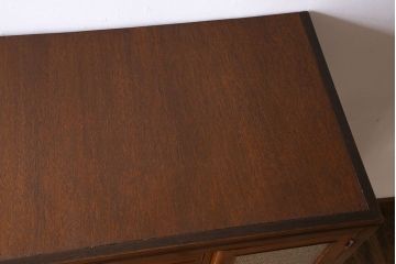 レトロ家具　ダイヤガラス入り! レトロな雰囲気漂う和製アンティークのチェスト