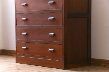 レトロ家具　ダイヤガラス入り! レトロな雰囲気漂う和製アンティークのチェスト