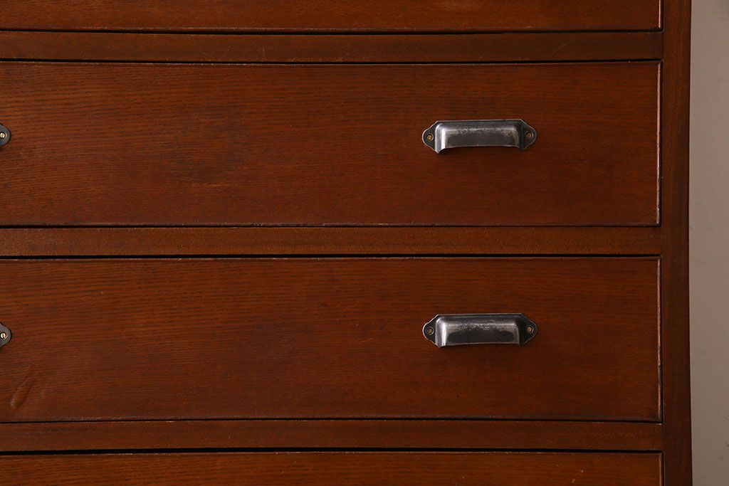 レトロ家具　ダイヤガラス入り! レトロな雰囲気漂う和製アンティークのチェスト