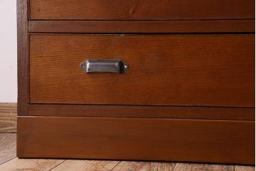 レトロ家具　ダイヤガラス入り! レトロな雰囲気漂う和製アンティークのチェスト