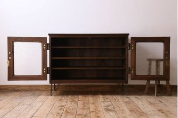 アンティーク家具　結霜ガラス入り!　和製アンティーク　鉄脚箪笥ローボード