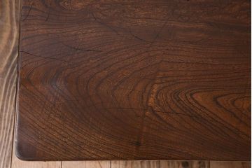 アンティーク家具　ジャンク品　天板一枚板! シンプルなデザイン　和製アンティークの座卓