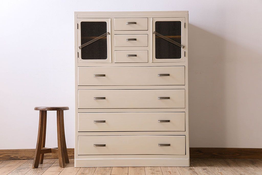 アンティーク家具　アンティークペイント　気泡ガラス入り!　おしゃれなデザインのチェスト