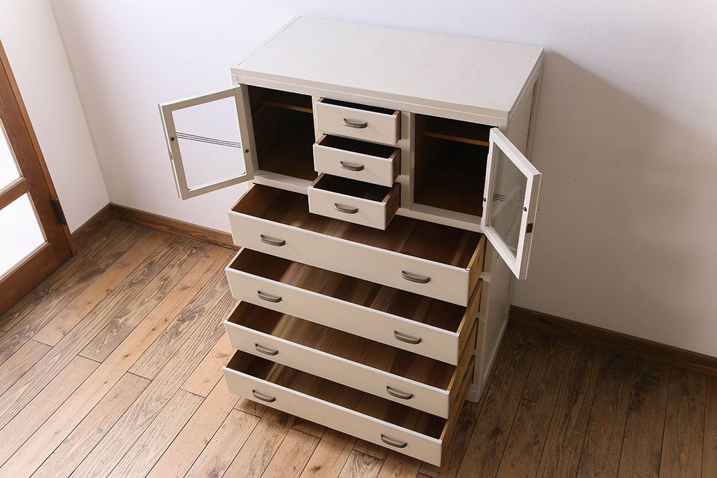 アンティーク家具　アンティークペイント　気泡ガラス入り!　おしゃれなデザインのチェスト