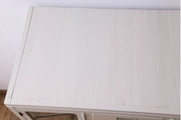 アンティーク家具　アンティークペイント　気泡ガラス入り!　おしゃれなデザインのチェスト