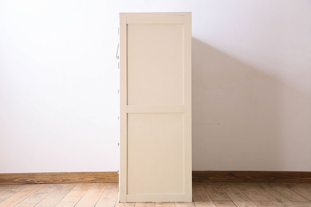 アンティーク家具　アンティークペイント　気泡ガラス入り!　おしゃれなデザインのチェスト