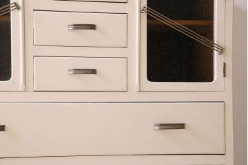 アンティーク家具　アンティークペイント　気泡ガラス入り!　おしゃれなデザインのチェスト