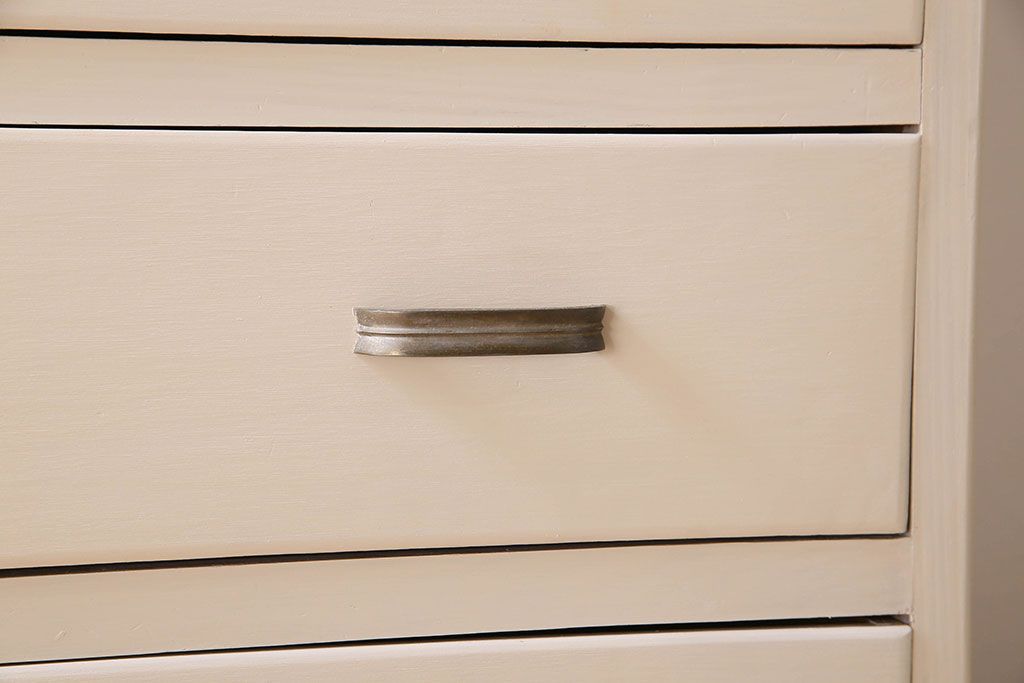 アンティーク家具　アンティークペイント　気泡ガラス入り!　おしゃれなデザインのチェスト