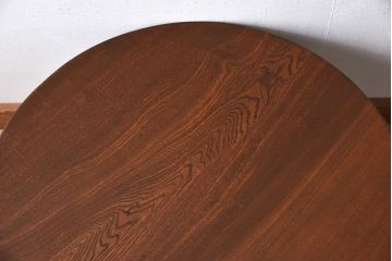 レトロ家具　昭和レトロ　シンプルなデザインの丸型アンティークカフェテーブル