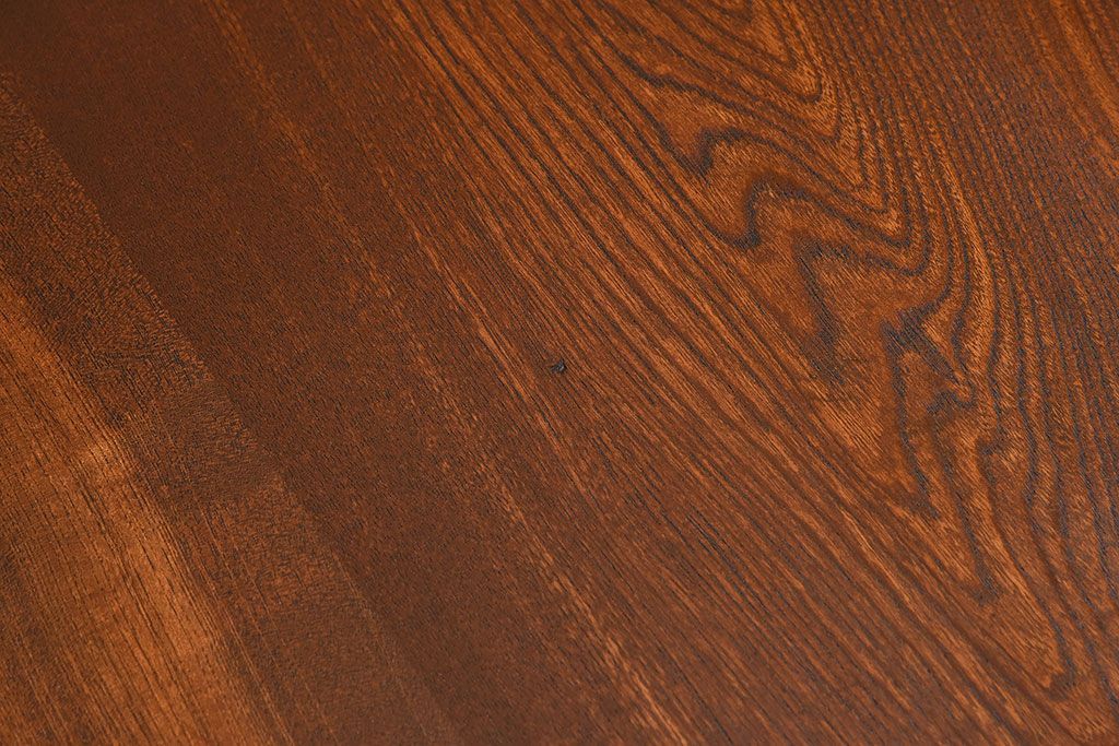 レトロ家具　昭和レトロ　シンプルなデザインの丸型アンティークカフェテーブル