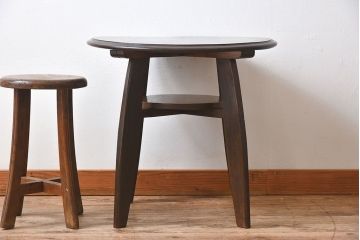 アンティーク家具　和製アンティーク　ナラ材使用!シックな味わいのある小ぶりなカフェテーブル