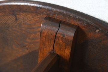 アンティーク家具　和製アンティーク　ナラ材使用!シックな味わいのある小ぶりなカフェテーブル