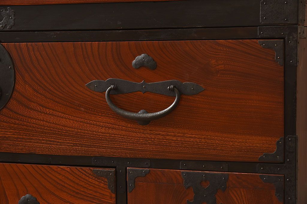 アンティーク家具　和製アンティーク　明治大正期　前面欅材　二本松重ね箪笥(衣装箪笥)