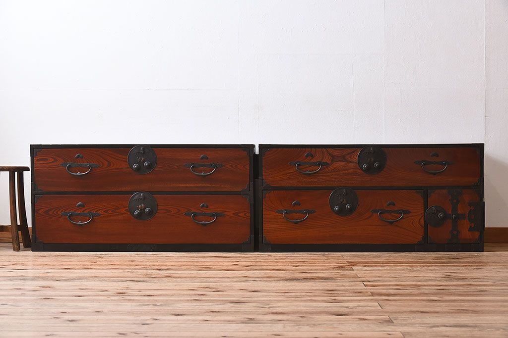 アンティーク家具　和製アンティーク　明治大正期　前面欅材　二本松重ね箪笥(衣装箪笥)