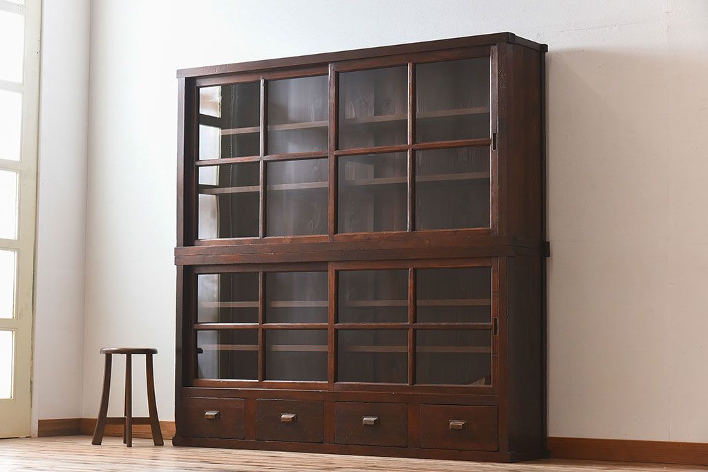 アンティーク家具　和製アンティーク　檜材!ガラス引き戸の和モダンな重ね収納棚