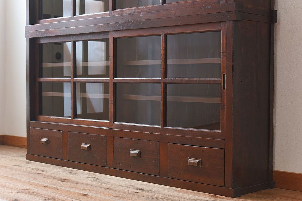 アンティーク家具　和製アンティーク　檜材!ガラス引き戸の和モダンな重ね収納棚