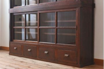 アンティーク家具　和製アンティーク　檜材!ガラス引き戸の和モダンな重ね収納棚