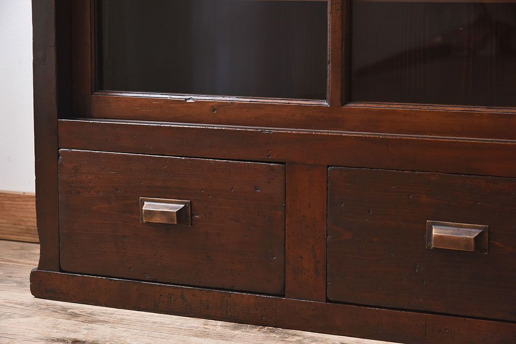 アンティーク家具　和製アンティーク　檜材!ガラス引き戸の和モダンな重ね収納棚