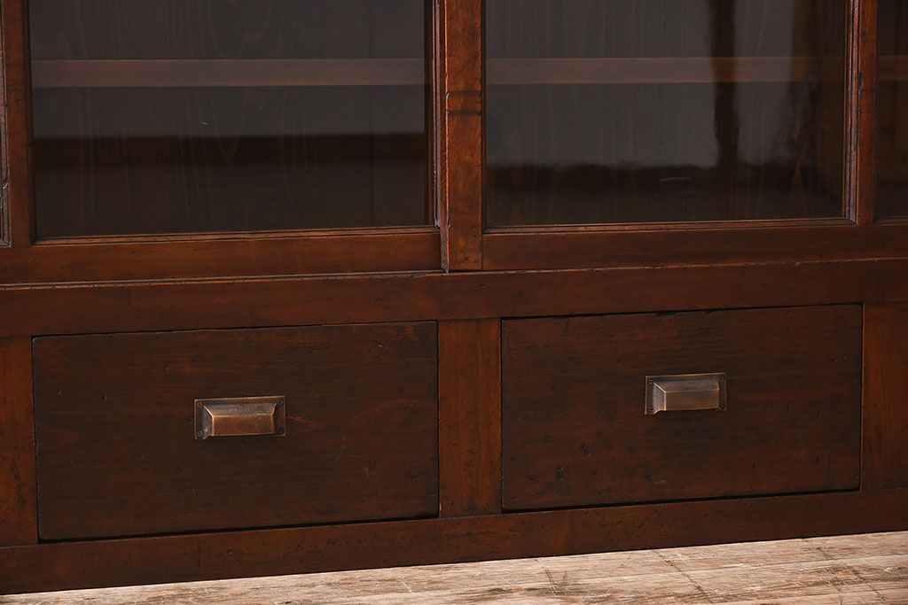 アンティーク家具　和製アンティーク　檜材!ガラス引き戸の和モダンな重ね収納棚